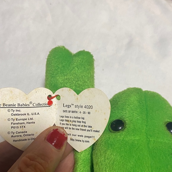 Ty Green Plush Frog Toy - Picture 2 of 4